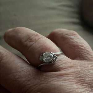 Elegant Silver Ring with Clear Stone